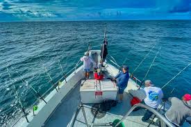 How to Set Up a Saltwater Tackle Box: What to Include